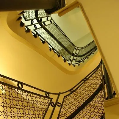 Hotel Le Lavoisier & Paris