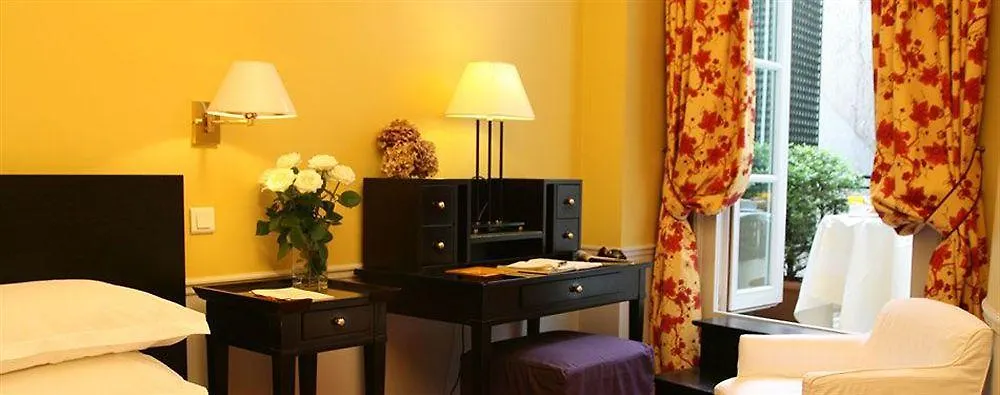 Szálloda Le Lavoisier & 4*