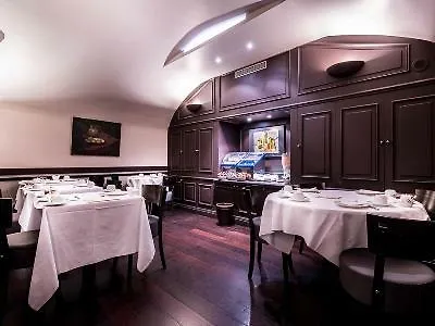 Szálloda Le Lavoisier & 4*